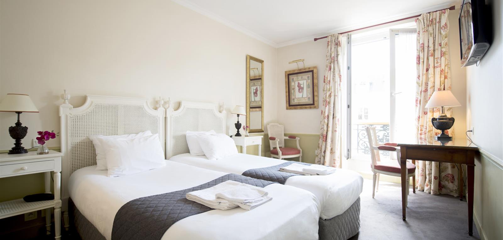 Chambre supérieure twin - Hôtel romantique Paris entre le 1er et le 4e arrondissement